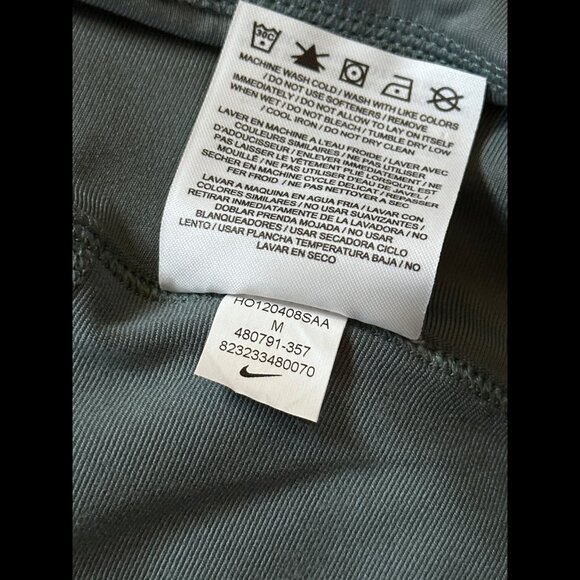 Nike Tennis Skirt Medium Womens Gray Black Trim Skater Lined A Line - Picture 10 of 10